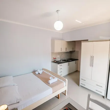 Fjori's Apartament *